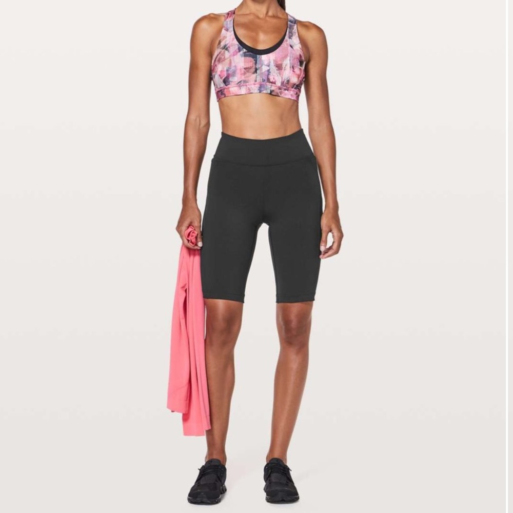 Lululemon on pace HR 10” black bike short
